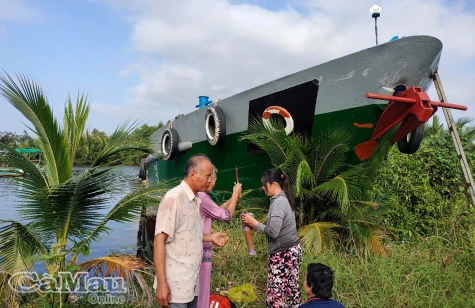 Đã tìm thấy thi thể nạn nhân vụ va chạm sà lan ở U Minh