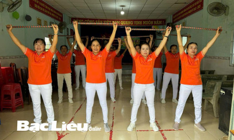 Câu lạc bộ Liên thế hệ tự giúp nhau - điểm tựa của người cao tuổi