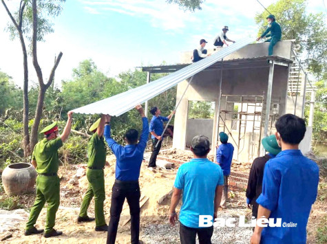 Những căn nhà ấm tình người chiến sĩ Công an nhân dân