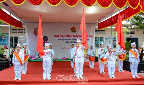 Đại hội cháu ngoan Bác Hồ Liên đội Trường Tiểu học xã Hàng Vịnh