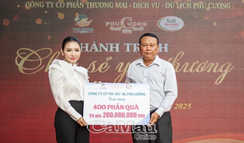 400 suất quà tết trao tặng gia đình khó khăn trên địa bàn TP Cà Mau