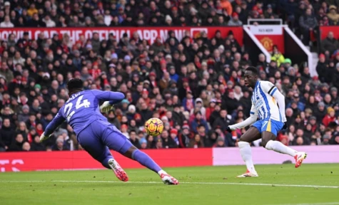 Onana mắc sai lầm, Man Utd thua cay đắng trước Brighton