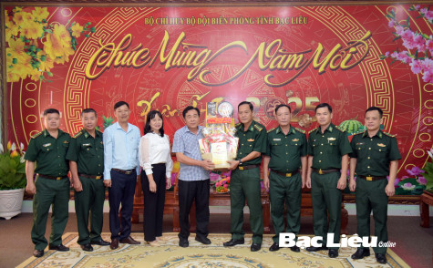 Ủy ban MTTQ Việt Nam tỉnh: Thăm, chúc tết các đơn vị lực lượng vũ trang tỉnh
