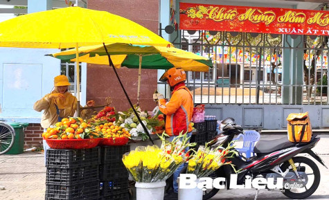 Làm việc xuyên Tết để tăng thu nhập