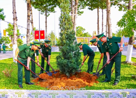 Bộ đội Biên phòng Cà Mau phát động Tết trồng cây Xuân Ất Tỵ 2025