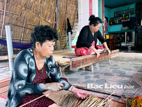Cần bảo tồn nghề dệt chiếu