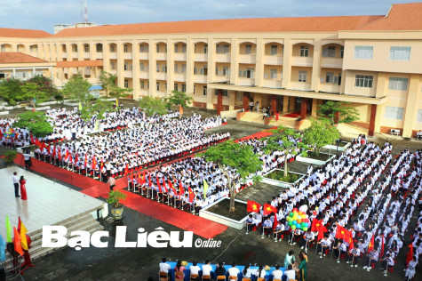Nghiêm cấm giáo viên dạy thêm có thu tiền với học sinh mình đang giảng dạy trên lớp
