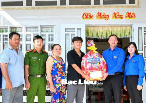 Quan tâm động viên thanh niên chuẩn bị nhập ngũ