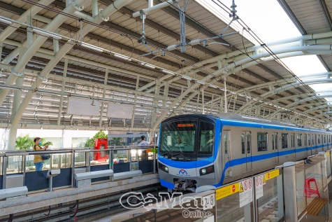 Trải nghiệm tàu điện Metro số 1 Bến Thành - Suối Tiên