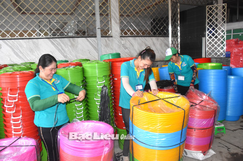Cần những “cú hích” cho phát triển công nghiệp