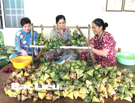 Nặng tình với bánh dân gian