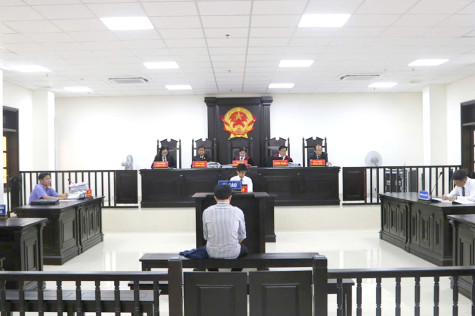 Một cựu cán bộ ngân hàng lãnh 12 năm tù do lừa đảo hơn 8,6 tỷ đồng