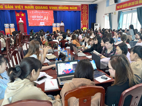 Huyện Vĩnh Lợi: Gần 700 cán bộ, giáo viên được tập huấn “Ứng dụng công nghệ trí tuệ nhân tạo (AI)” trong công tác quản lý và dạy học