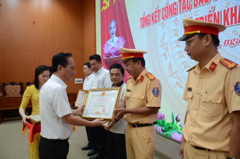 Nỗ lực bảo đảm trật tự, an toàn giao thông năm 2025