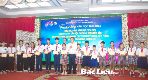 Quỹ học bổng Vừ A Dính: Điểm tựa vững chắc cho học sinh dân tộc thiểu số nghèo
