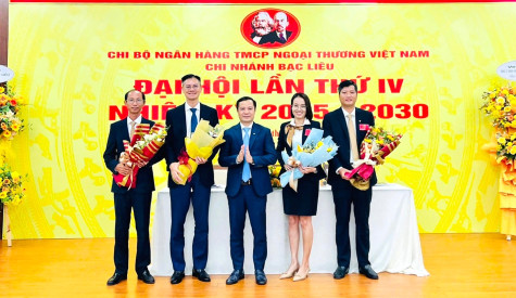 Chi bộ Ngân hàng TMCP Ngoại Thương Việt Nam - Chi nhánh Bạc Liêu: Sẵn sàng bước vào kỷ nguyên mới - Kỷ nguyên vươn mình của dân tộc
