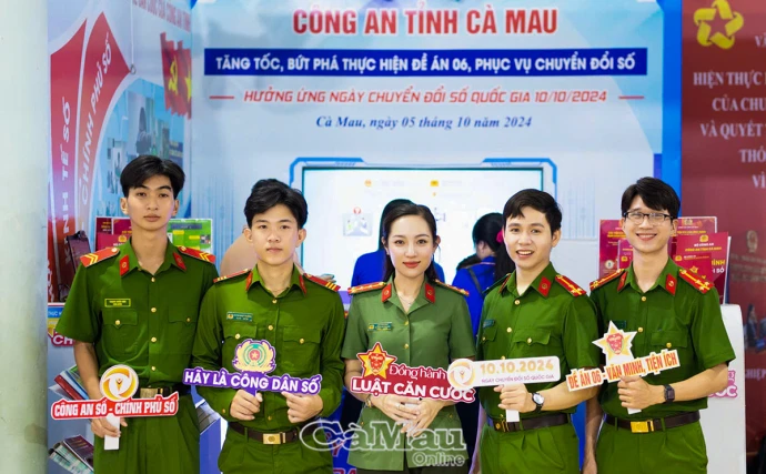 Cảnh sát trẻ tận tâm