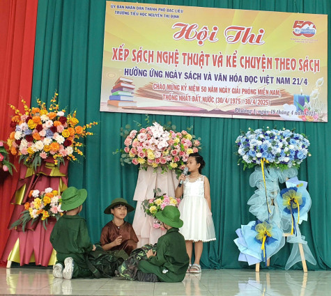 Trường Tiểu học Nguyễn Thị Định (TP. Bạc Liêu): Tổ chức hội thi xếp sách nghệ thuật và kể chuyện theo sách