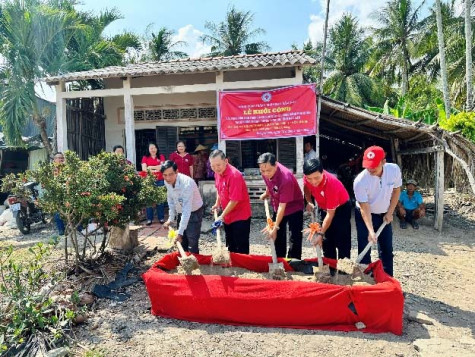 Hội Chữ thập đỏ tỉnh: Khởi công 2 căn nhà cho người dân có hoàn cảnh khó khăn