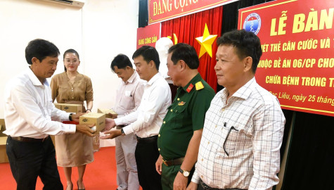 Bàn giao 101 máy quét Căn cước và thiết bị sinh trắc học cho các cơ sở y tế