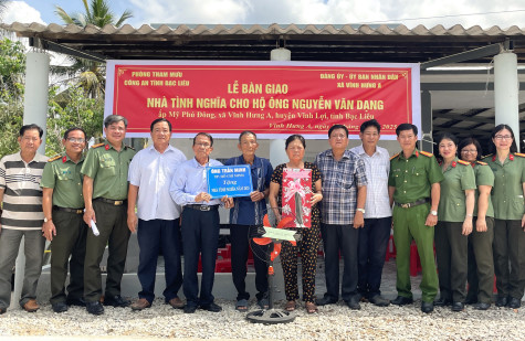 Những ngôi nhà sâu nặng nghĩa tình