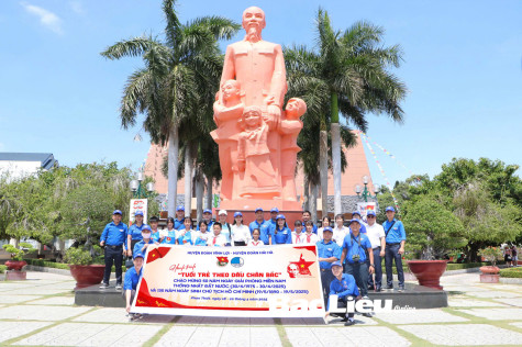Huyện đoàn Vĩnh Lợi phối hợp tổ chức hành trình “Tuổi trẻ theo dấu chân Bác”
