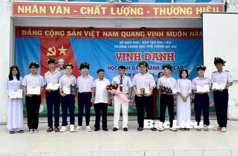 Trường THPT Giá Rai: Vinh danh 109 học sinh đạt thành tích cao, năm học 2024 - 2025