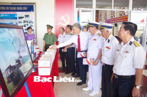 Gặp mặt kỷ niệm 70 năm thành lập Hải quân nhân dân Việt Nam