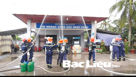 Thực tập phương án chữa cháy tại 2 cơ sở kinh doanh xăng dầu, gas