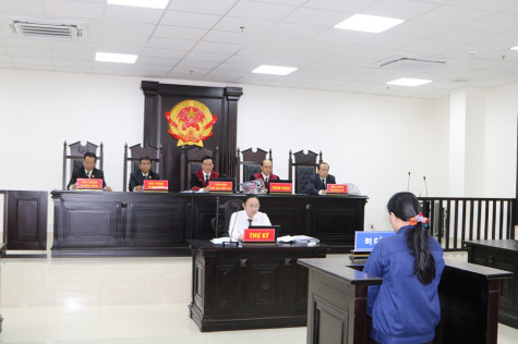 Bài học về hụi chưa bao giờ hết nóng