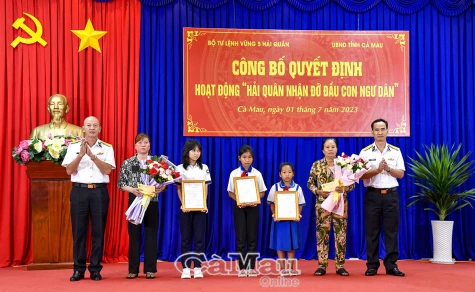 Lan toả yêu thương từ hoạt động “Hải quân nhận đỡ đầu con ngư dân”