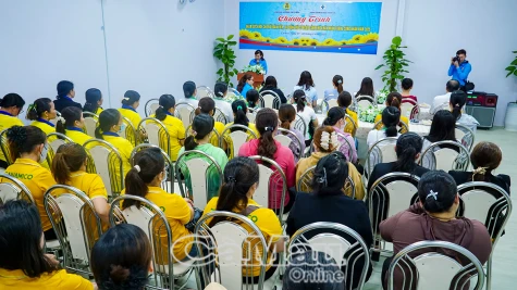 100 nữ đoàn viên công đoàn được khám sức khoẻ miễn phí