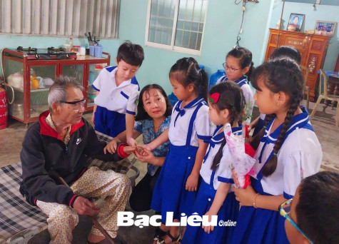 Thiếu nhi Bạc Liêu thi đua làm việc tốt