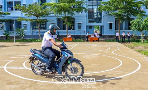 Xây dựng văn hoá giao thông trong cán bộ, chiến sĩ