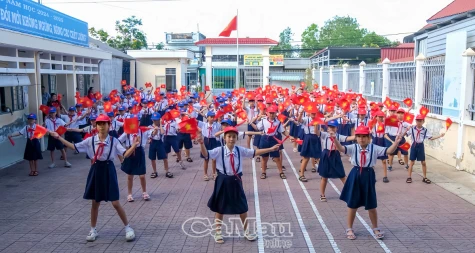 Thắp lửa tình yêu quê hương