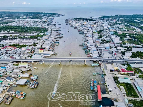 Tự hào quê hương anh hùng