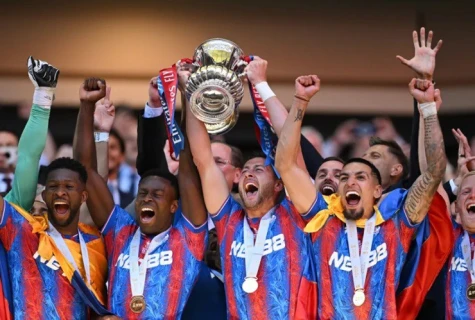 Thắng kịch tính Man City, Crystal Palace vô địch Cup FA