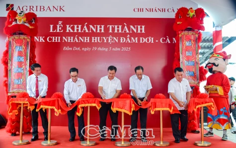 Khánh thành trụ sở Agribank Chi nhánh huyện Đầm Dơi