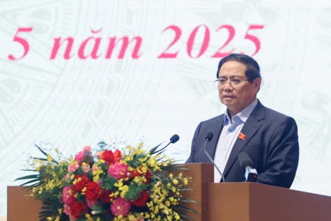 Thủ tướng: Quyết tâm giải ngân 100% vốn đầu tư công năm 2025