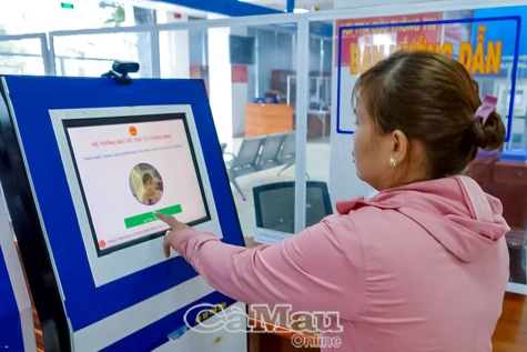 Tiến đến chính quyền chuyên nghiệp, vì dân