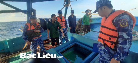 Bộ Tư lệnh Vùng Cảnh sát biển 4:​ Bắt giữ tàu vận chuyển 60.000 lít dầu D.O trái phép