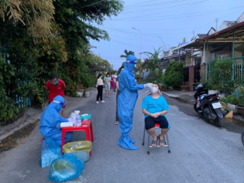 Khẩn trương, chủ động ứng phó dịch COVID-19