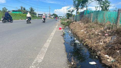 “Múc xong, bỏ đó”