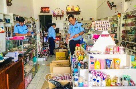 Sẽ xử lý vi phạm hành chính đối với chủ cơ sở có trên 2.000 sản phẩm mỹ phẩm bị thu giữ