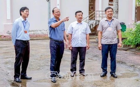 Bí thư Tỉnh ủy Nguyễn Hồ Hải làm việc với Trường Chính trị tỉnh
