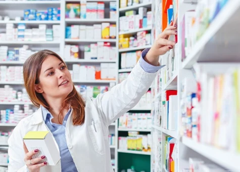 Giải đáp chi tiết dược sĩ và bác sĩ khác nhau như thế nào?