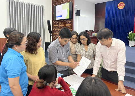 160 đại biểu được tập huấn công tác chỉnh lý tài liệu lưu trữ