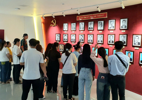 Tiếp tục thực hiện Nghị quyết 33 về “Xây dựng và phát triển văn hóa, con người Việt Nam đáp ứng yêu cầu phát triển bền vững của đất nước”:​ Nhiều giải pháp quyết liệt, đồng bộ