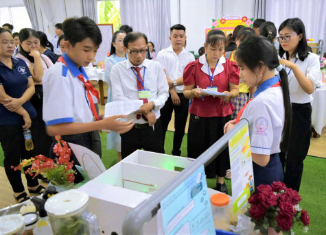 50/201 đề tài, giải pháp vào chung khảo Cuộc thi Sáng tạo thanh thiếu niên nhi đồng lần thứ XI