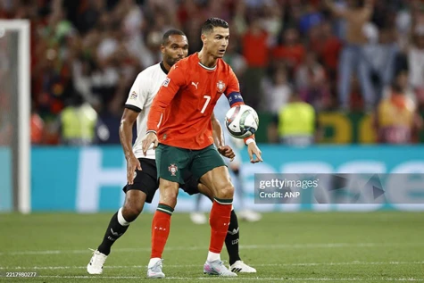 Ronaldo bùng nổ, Bồ Đào Nha ngược dòng thắng Đức